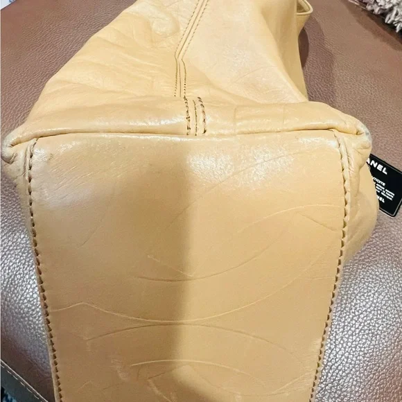 Channel Bag - Picture 4 of 10